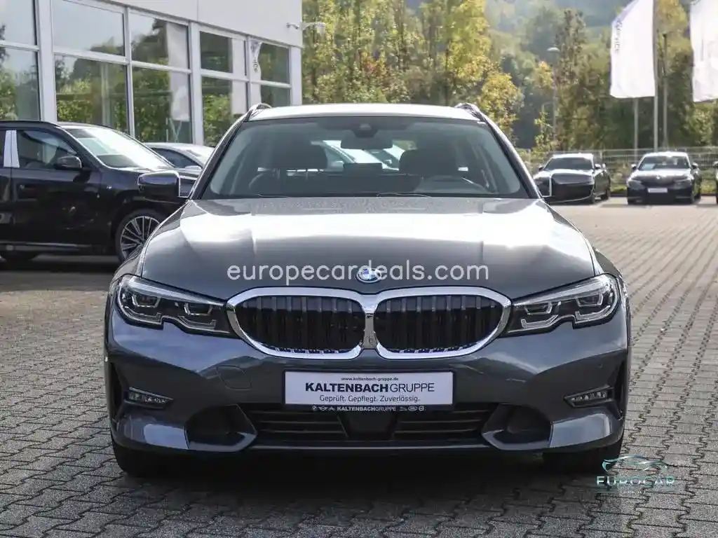BMW 330