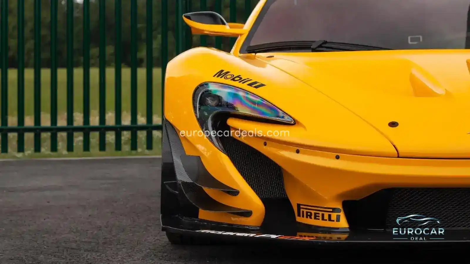 McLaren P1