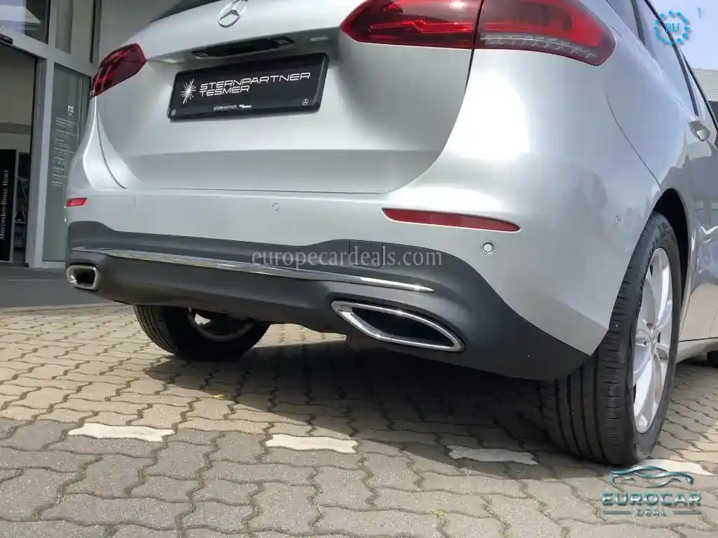 Mercedes-Benz B 220