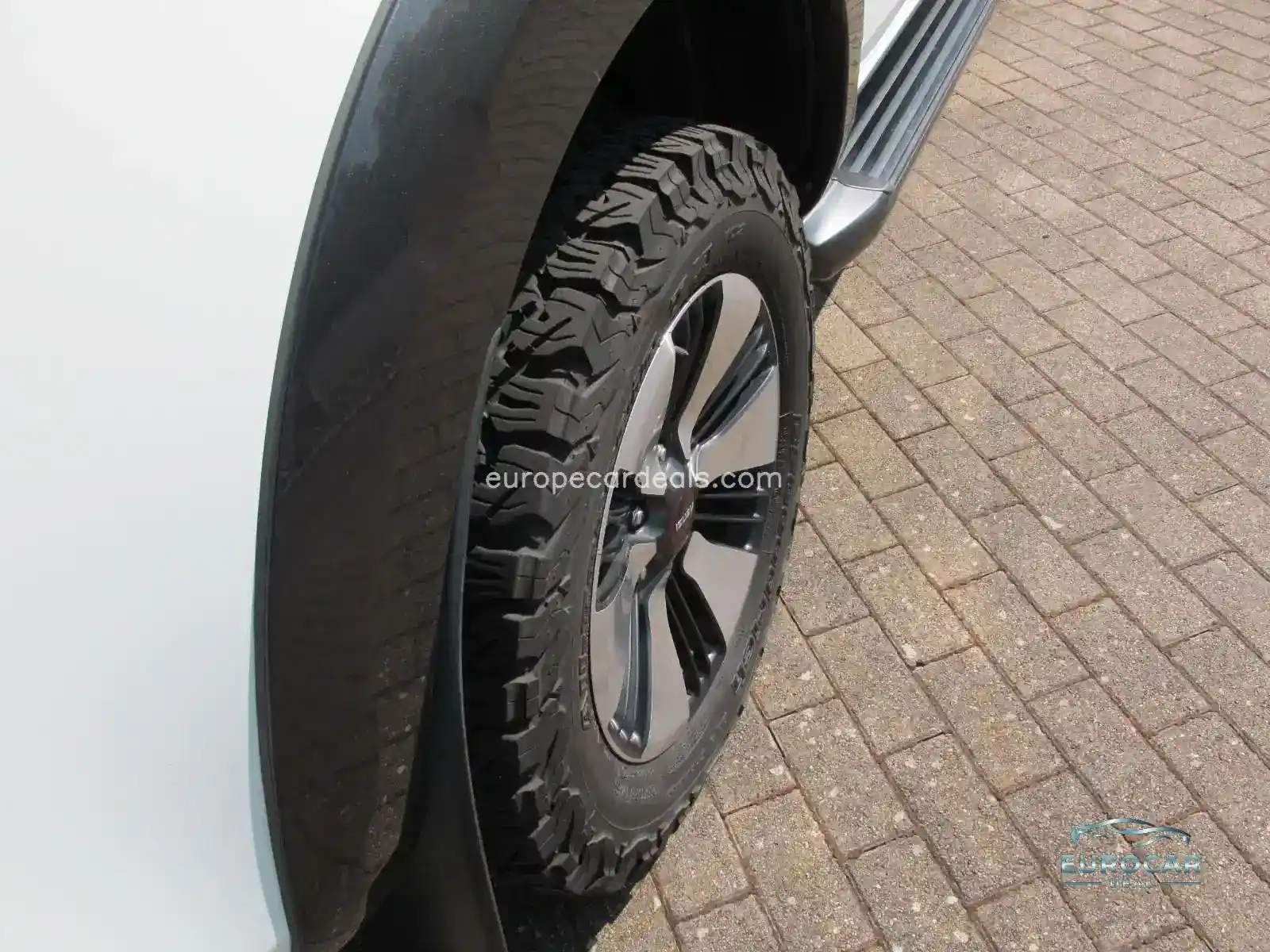 Double Cab 4WD V-CROSS