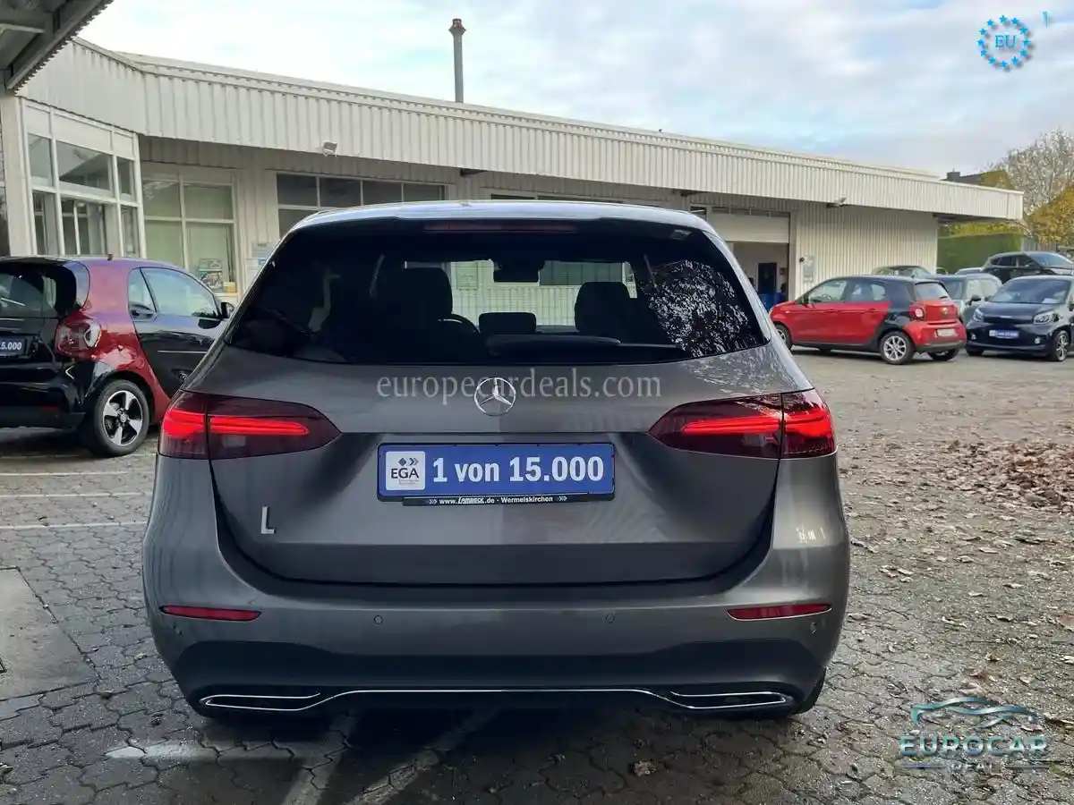 Mercedes-Benz B 200