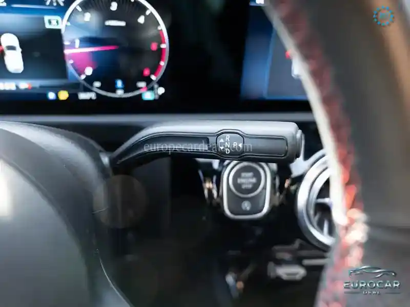 Mercedes-Benz A 220