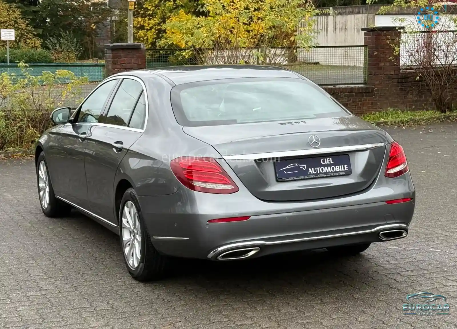 Mercedes-Benz E 200