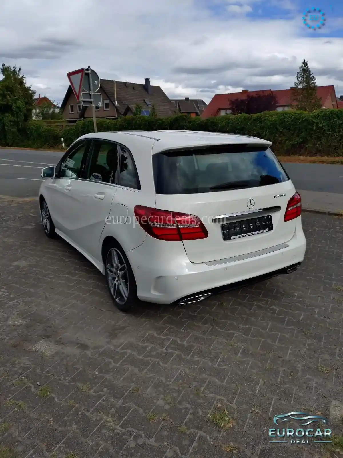 Mercedes-Benz B 180