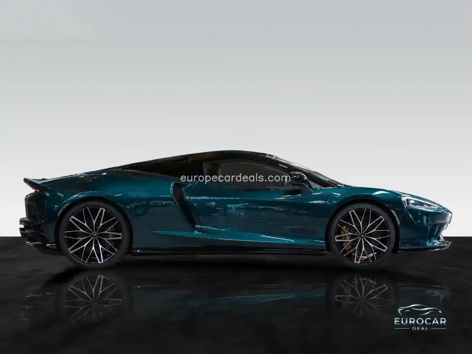 McLaren GT