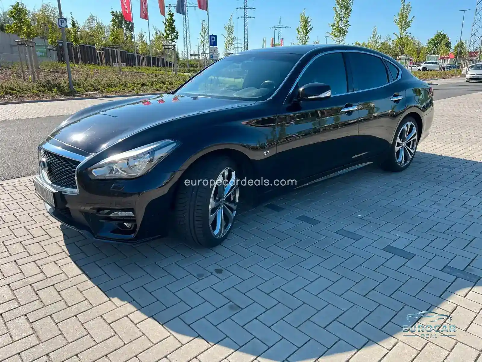 Infiniti Q70