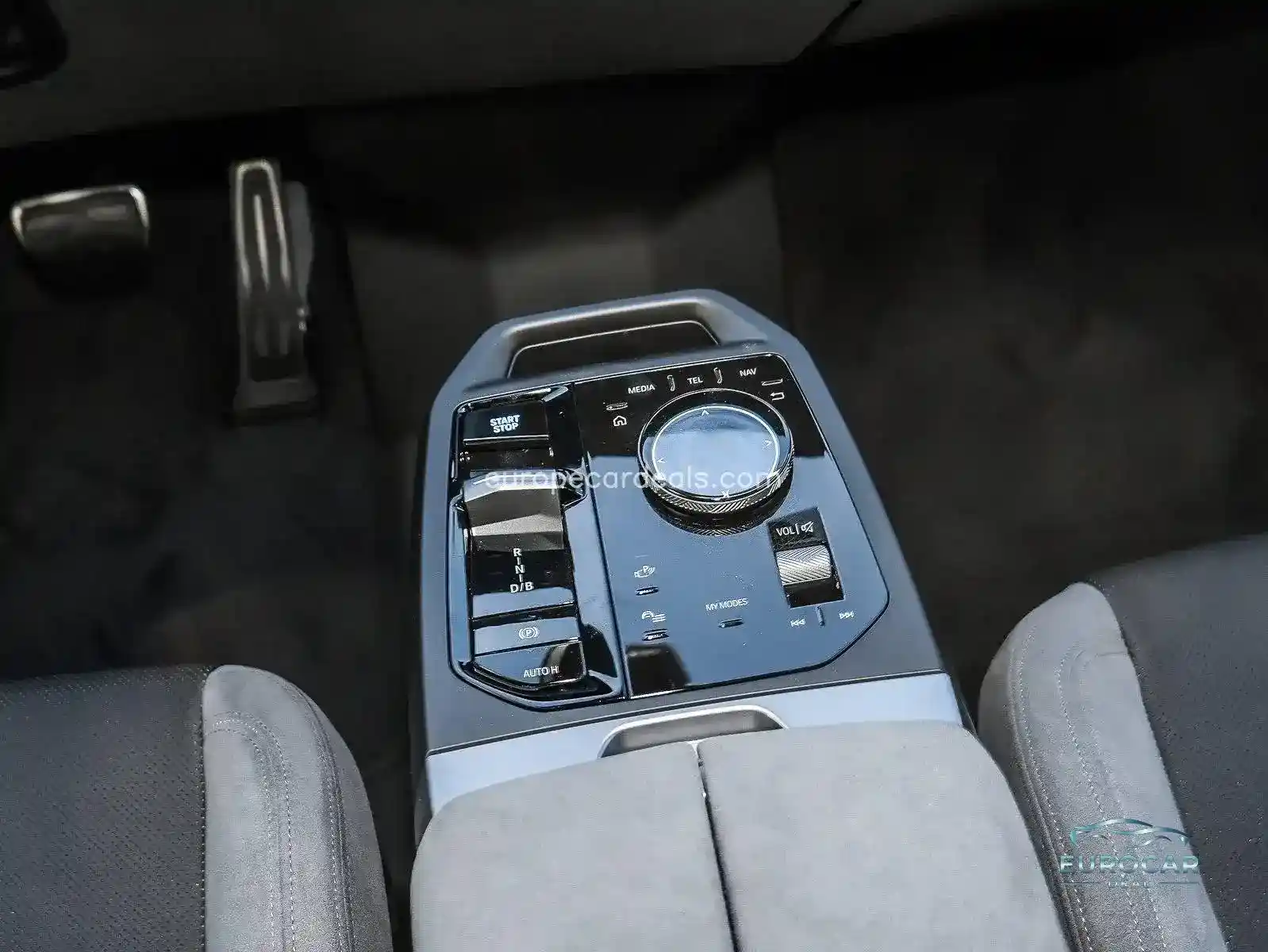 BMW iX