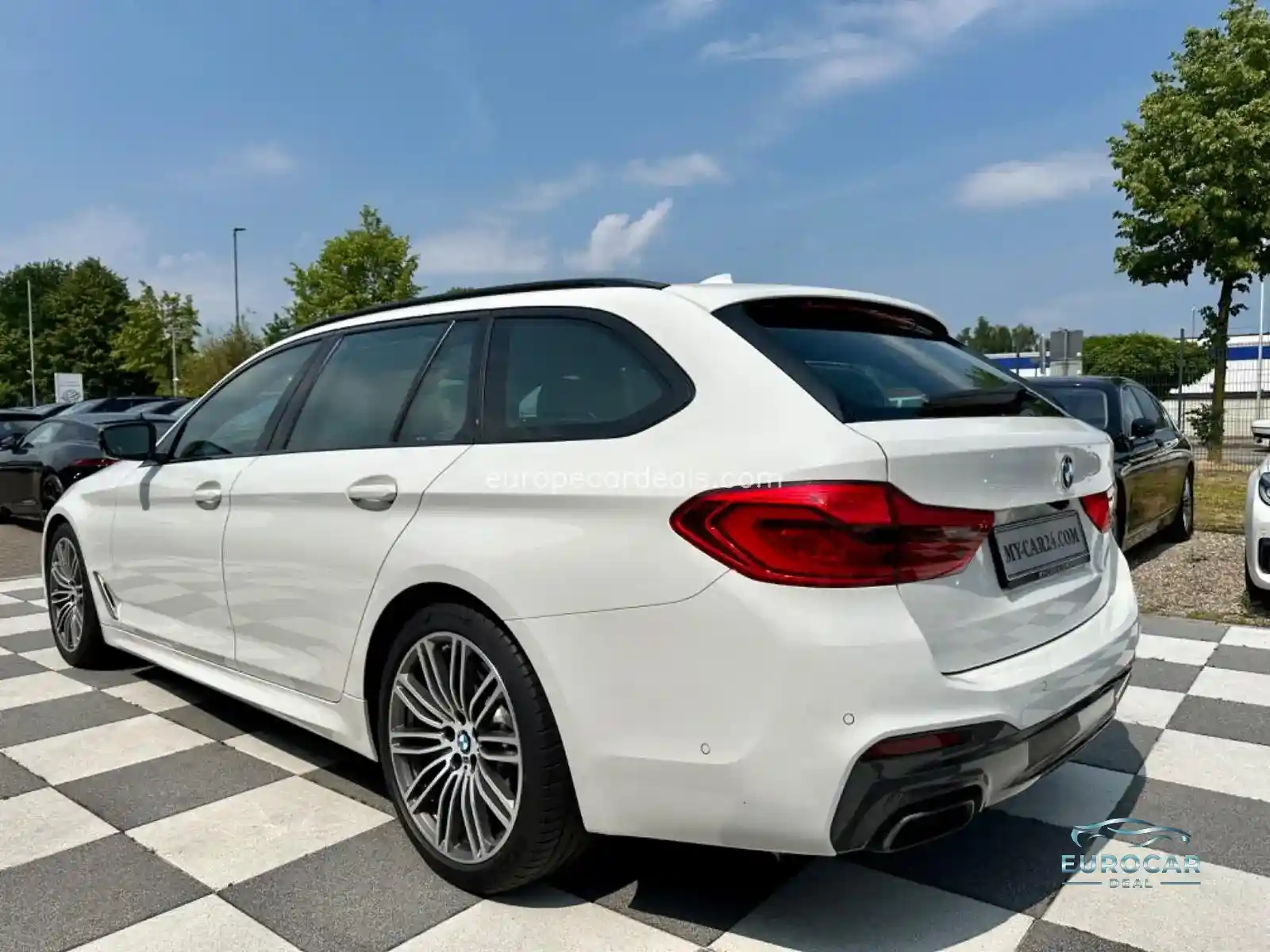BMW M550