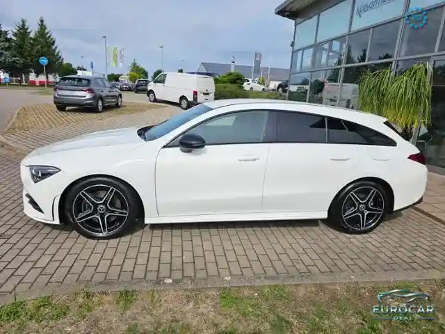 Mercedes-Benz CLA 200 Shooting Brake