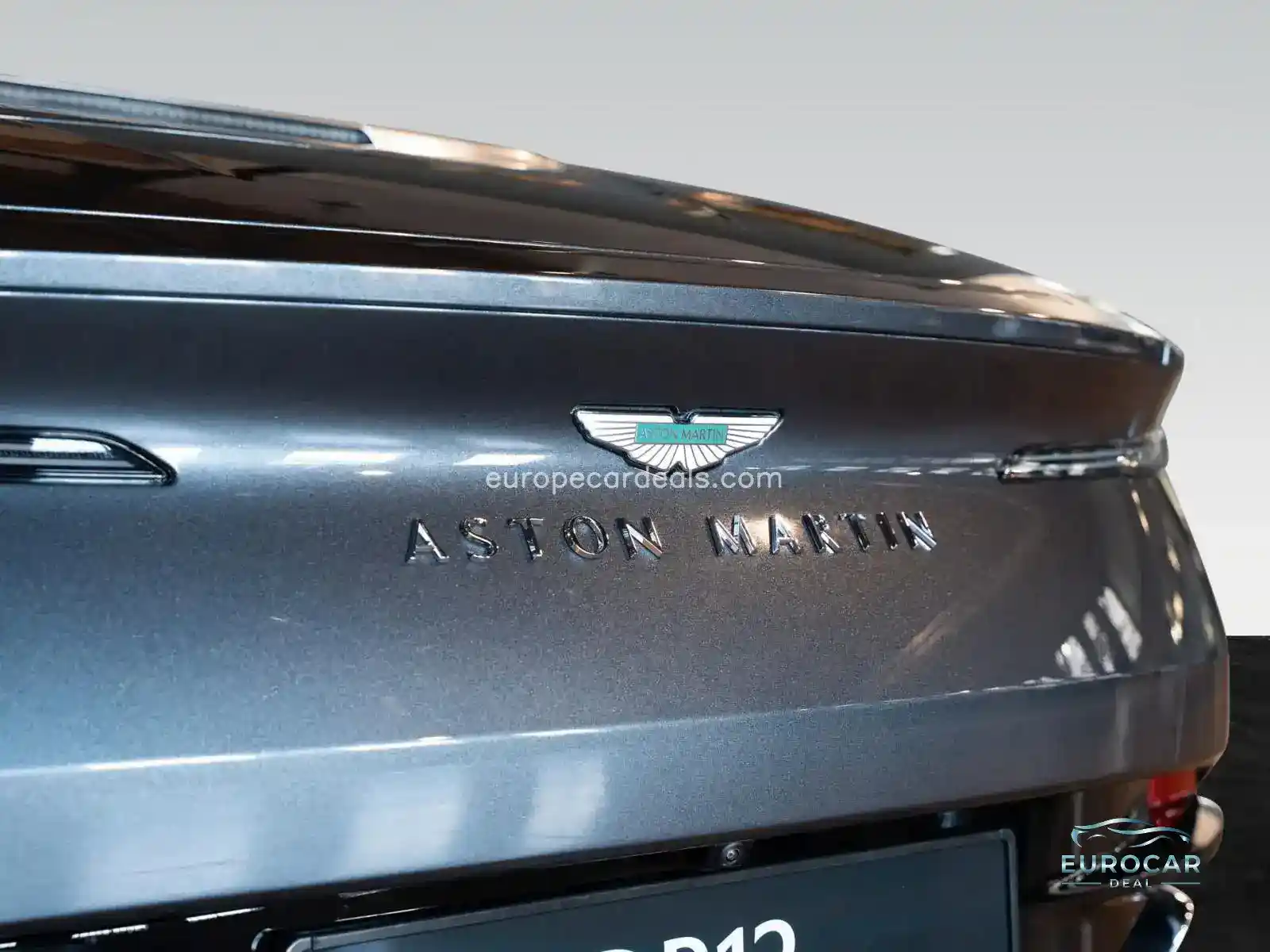 Aston Martin DB12