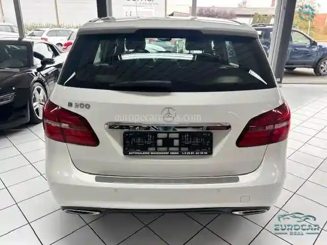 Mercedes-Benz B 200