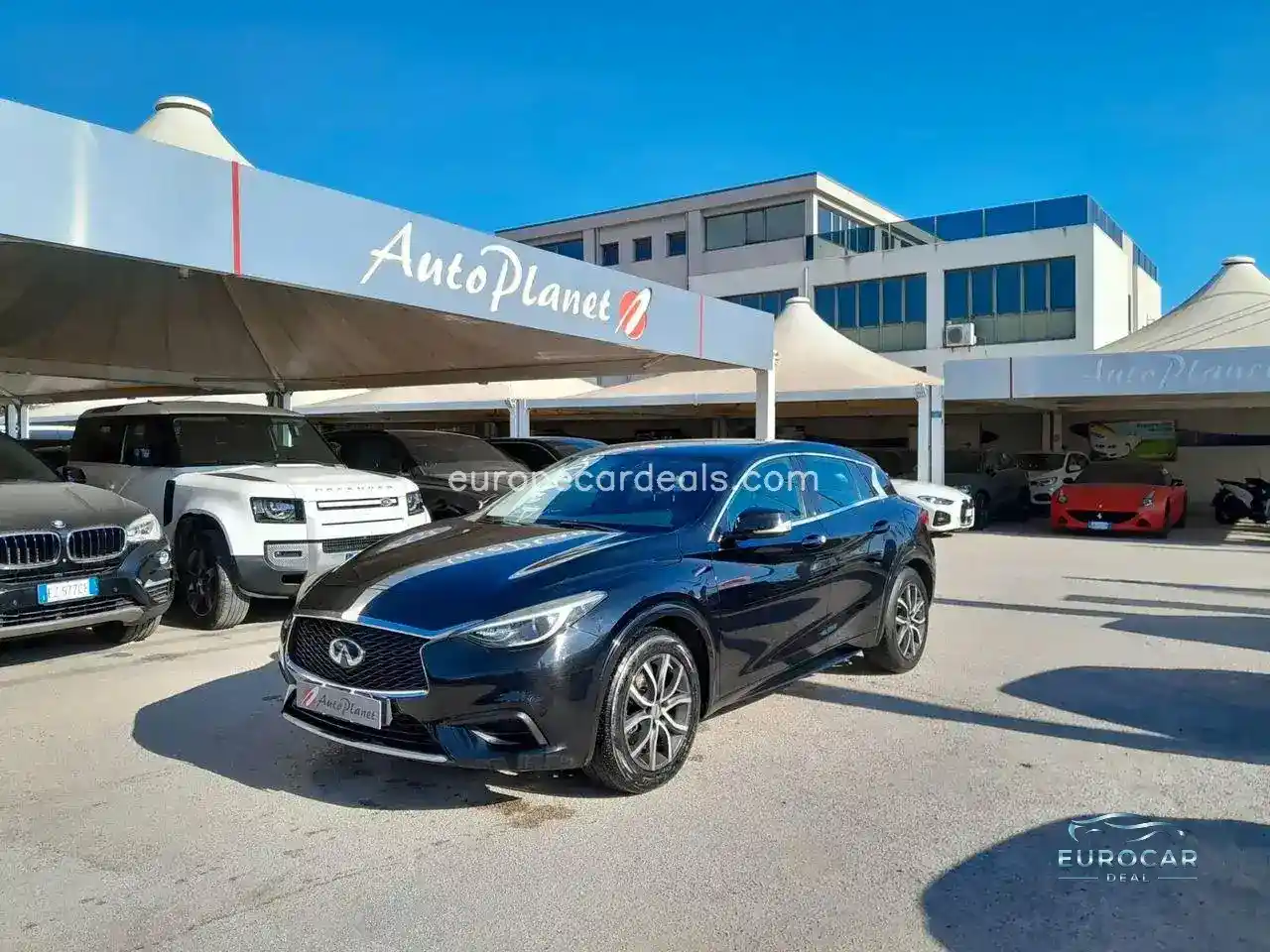 Infiniti Q30