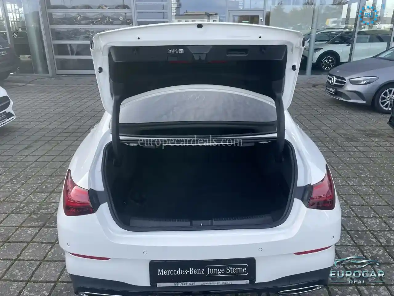 Mercedes-Benz CLA 180