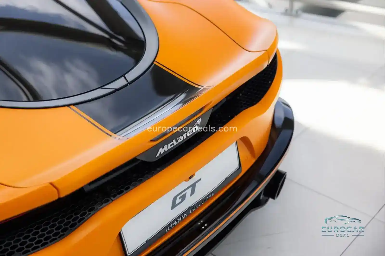 McLaren GT