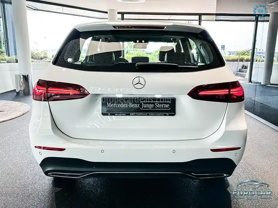Mercedes-Benz B 200