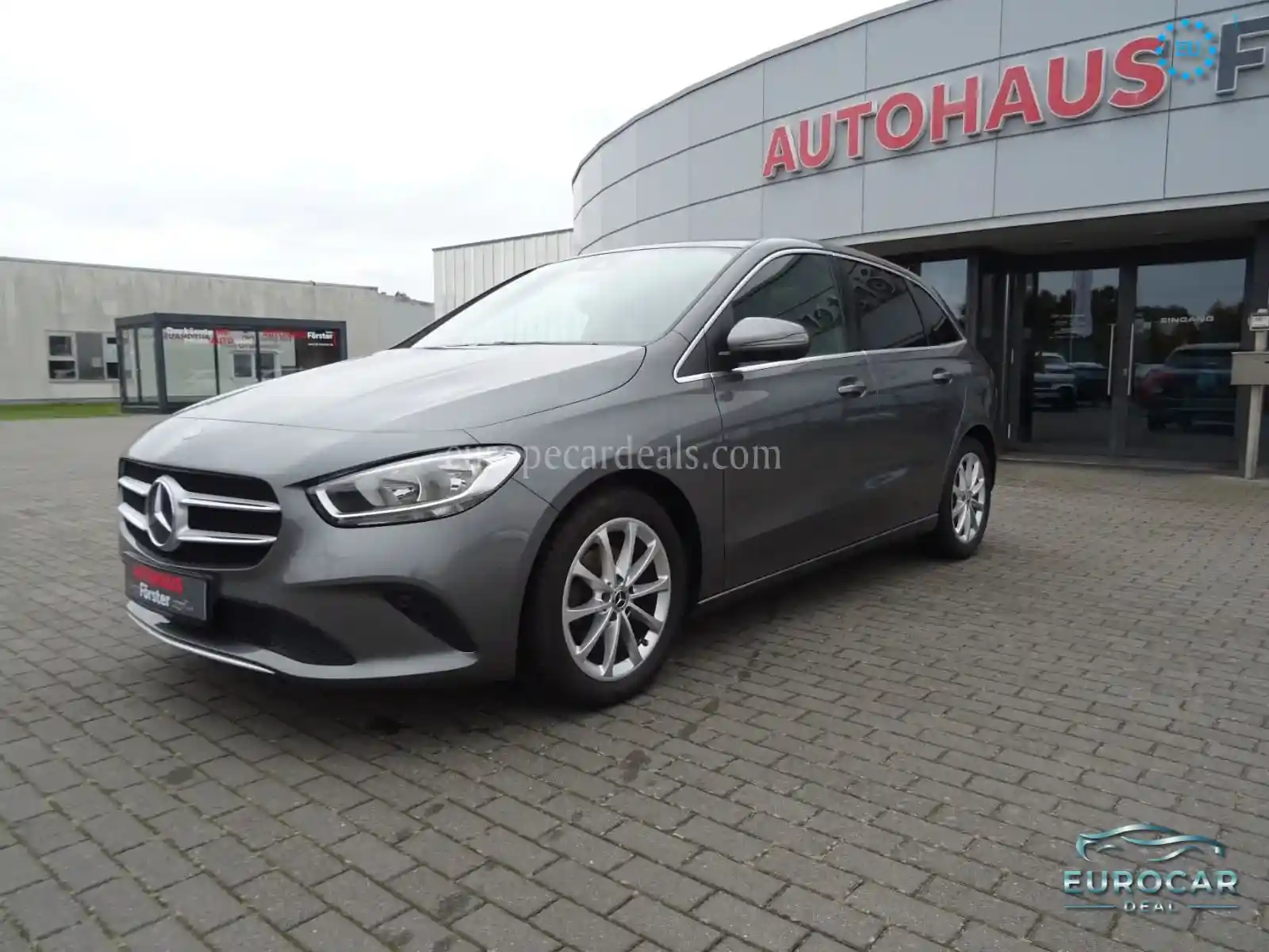 Mercedes-Benz B 180