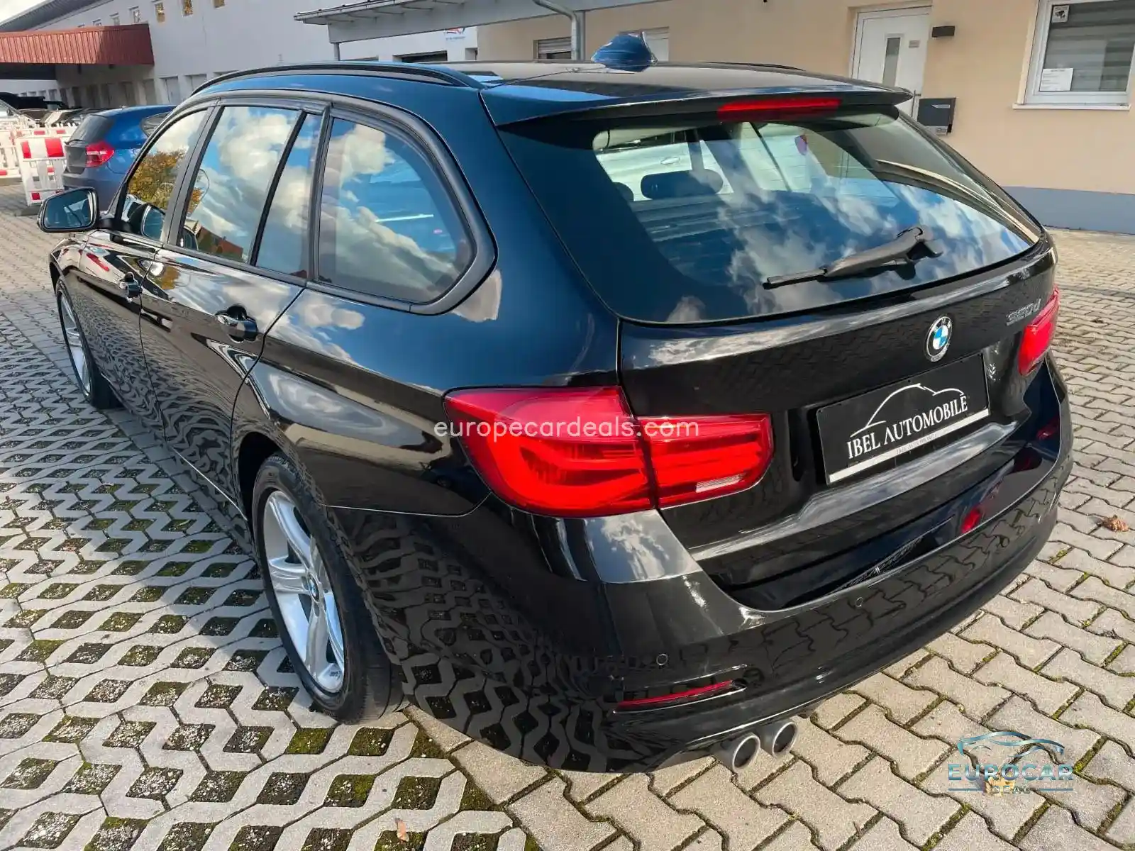 BMW 320