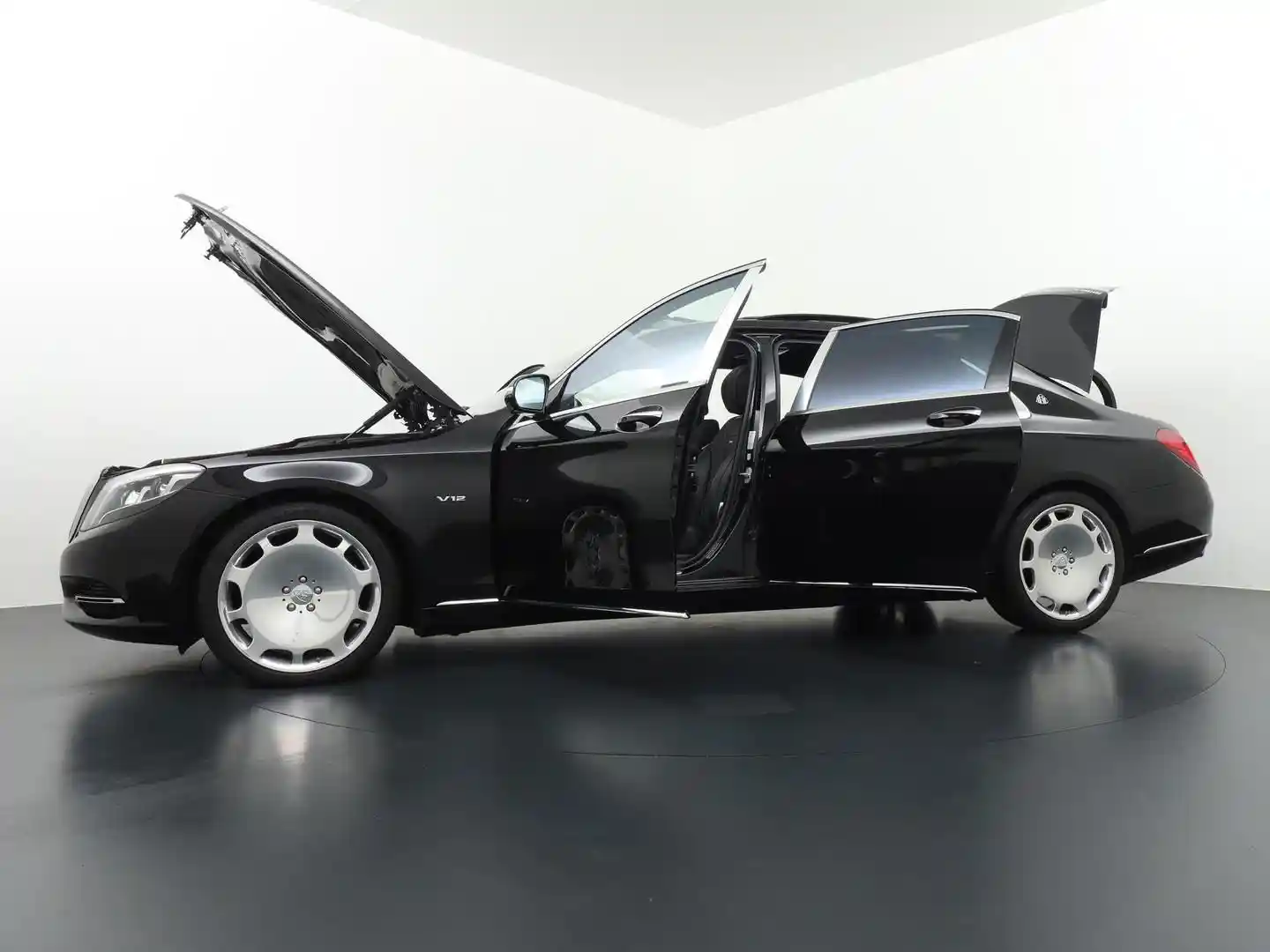 Mercedes-Benz S 600