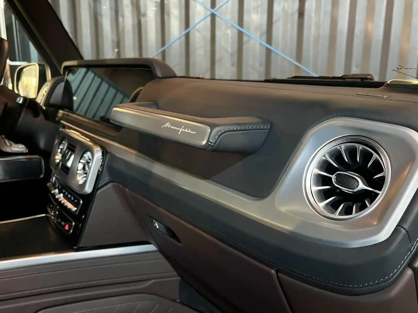 Mercedes-Benz G 500