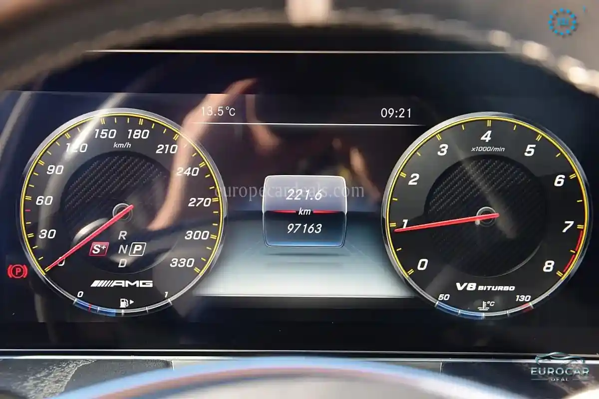 Mercedes-Benz E 63 AMG
