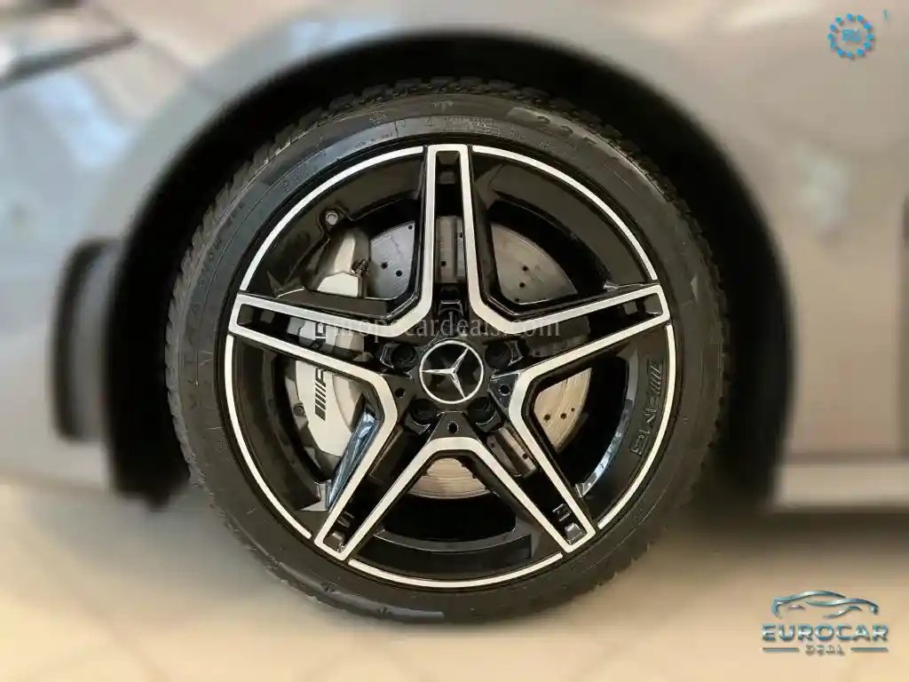 Mercedes-Benz A 35 AMG