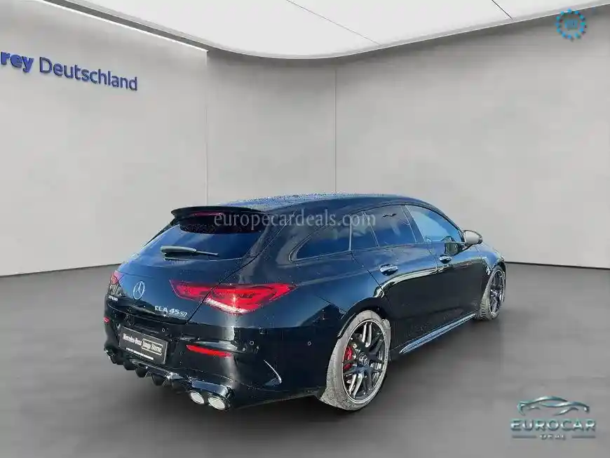 Mercedes-Benz CLA 45 AMG Shooting Brake