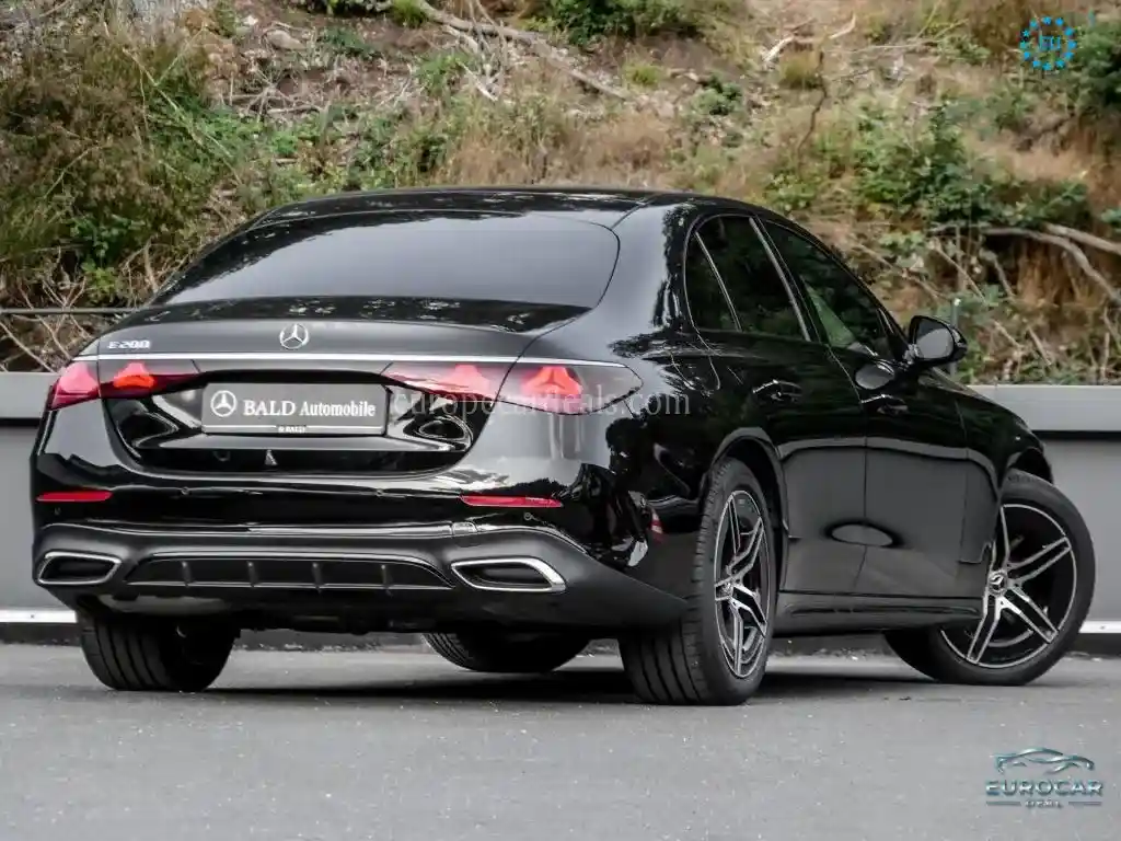 Mercedes-Benz E 200