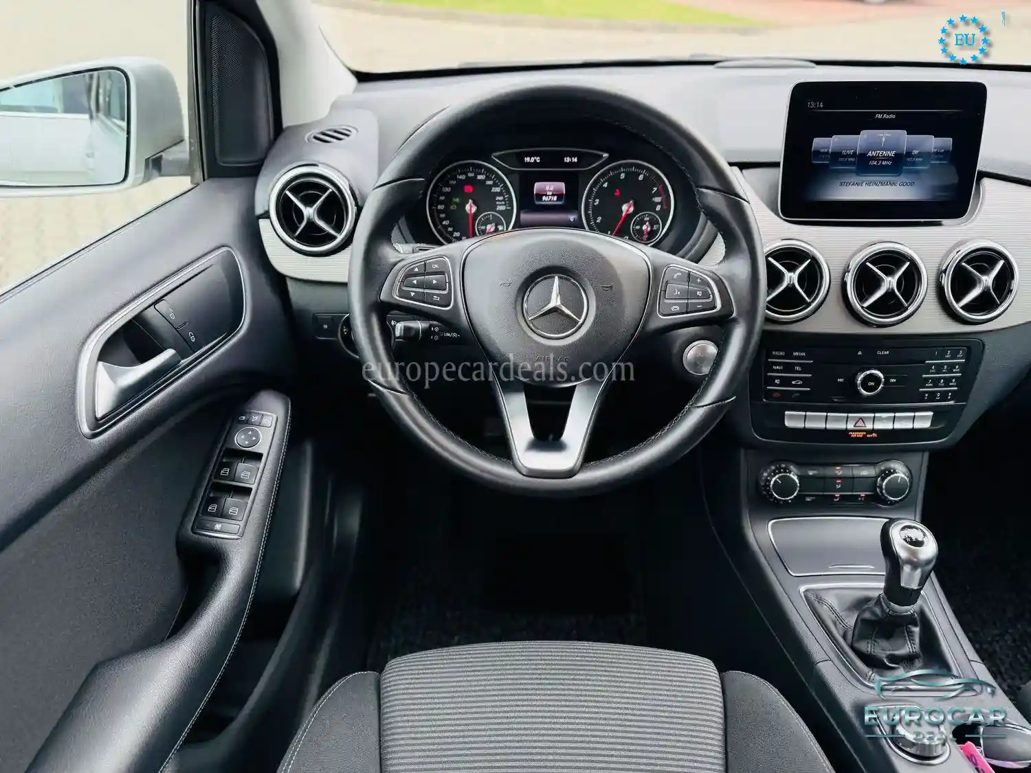 Mercedes-Benz B 180