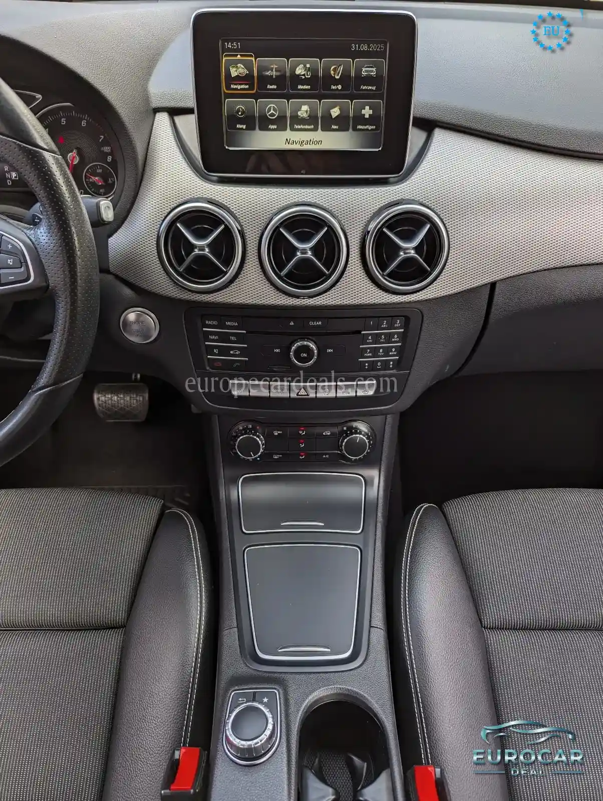 Mercedes-Benz B 180