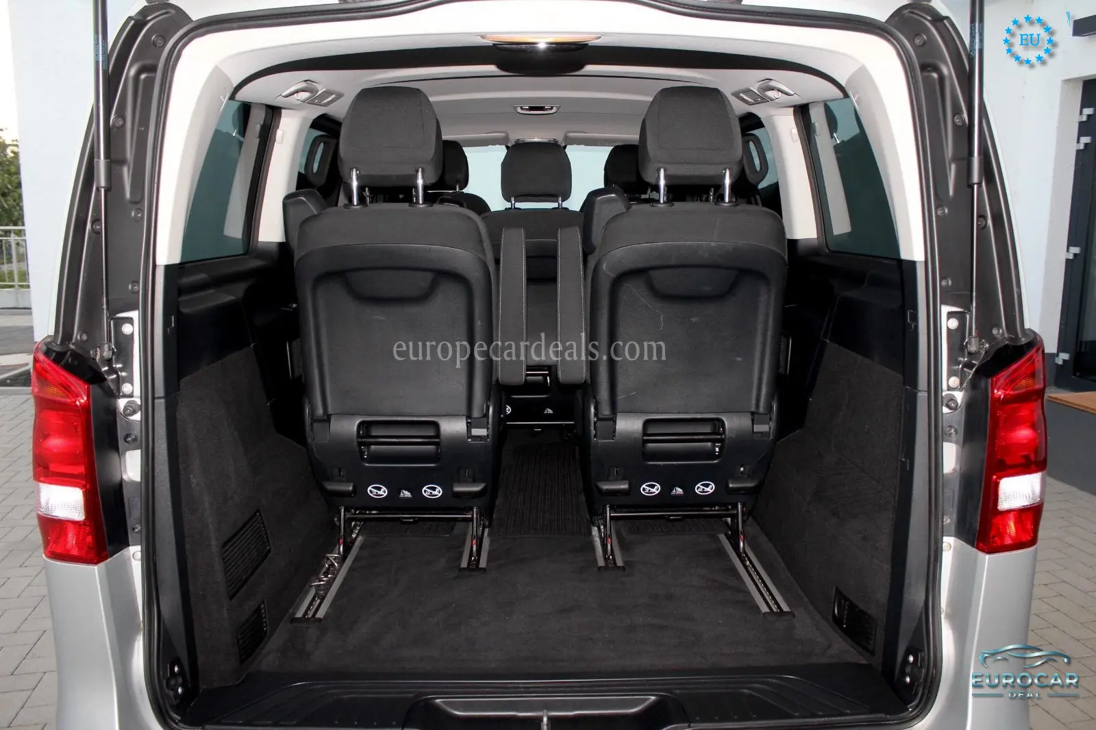 Mercedes-Benz V 220