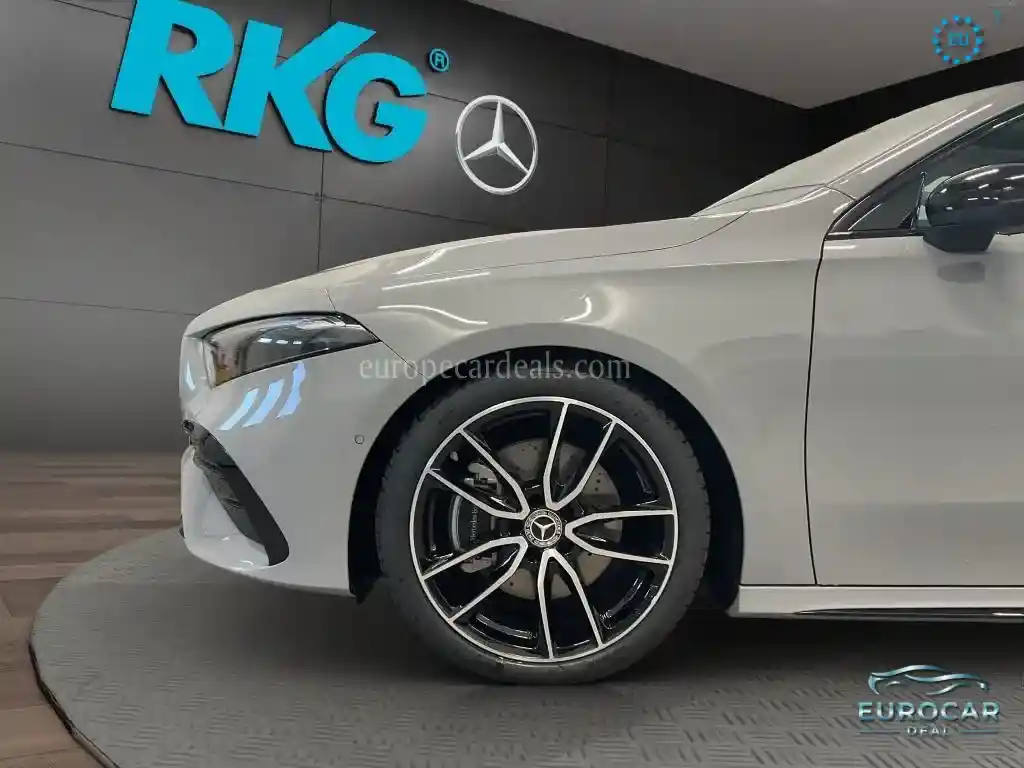 Mercedes-Benz A 220