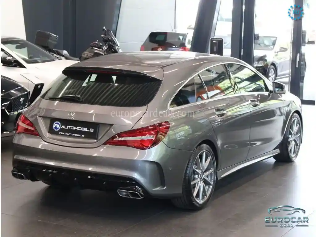 Mercedes-Benz CLA 45 AMG Shooting Brake