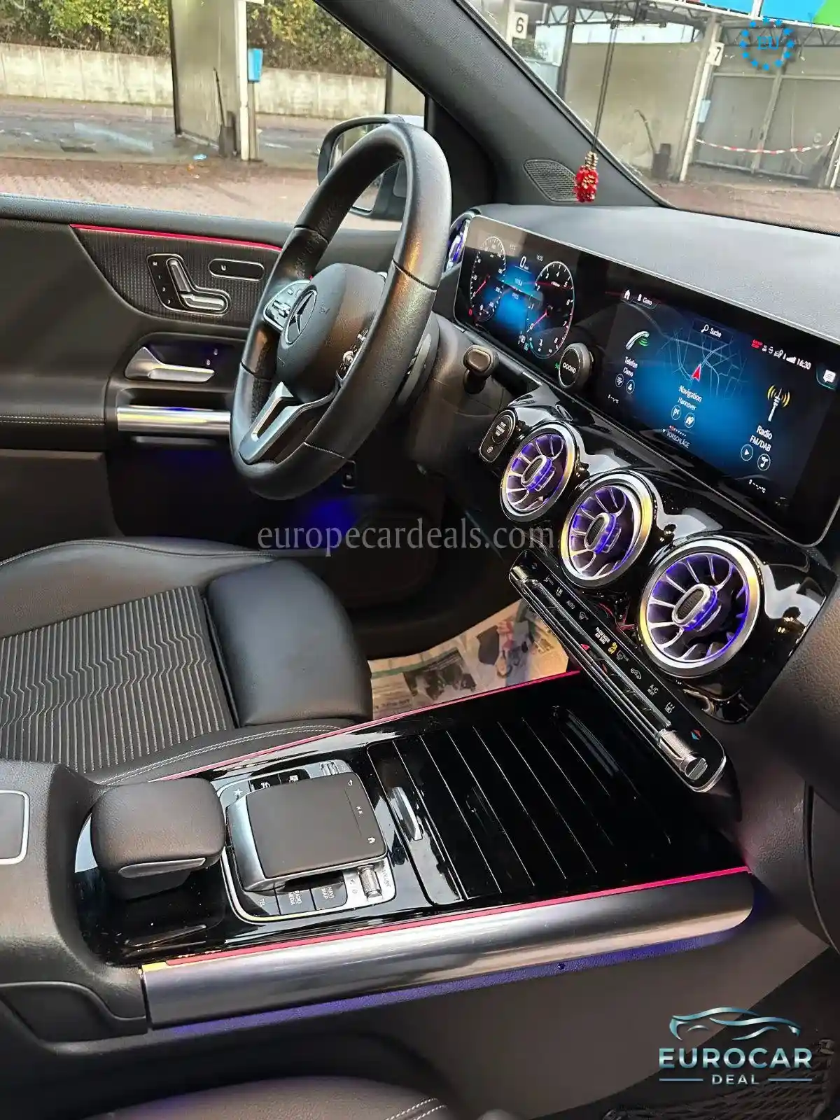 Mercedes-Benz B 200