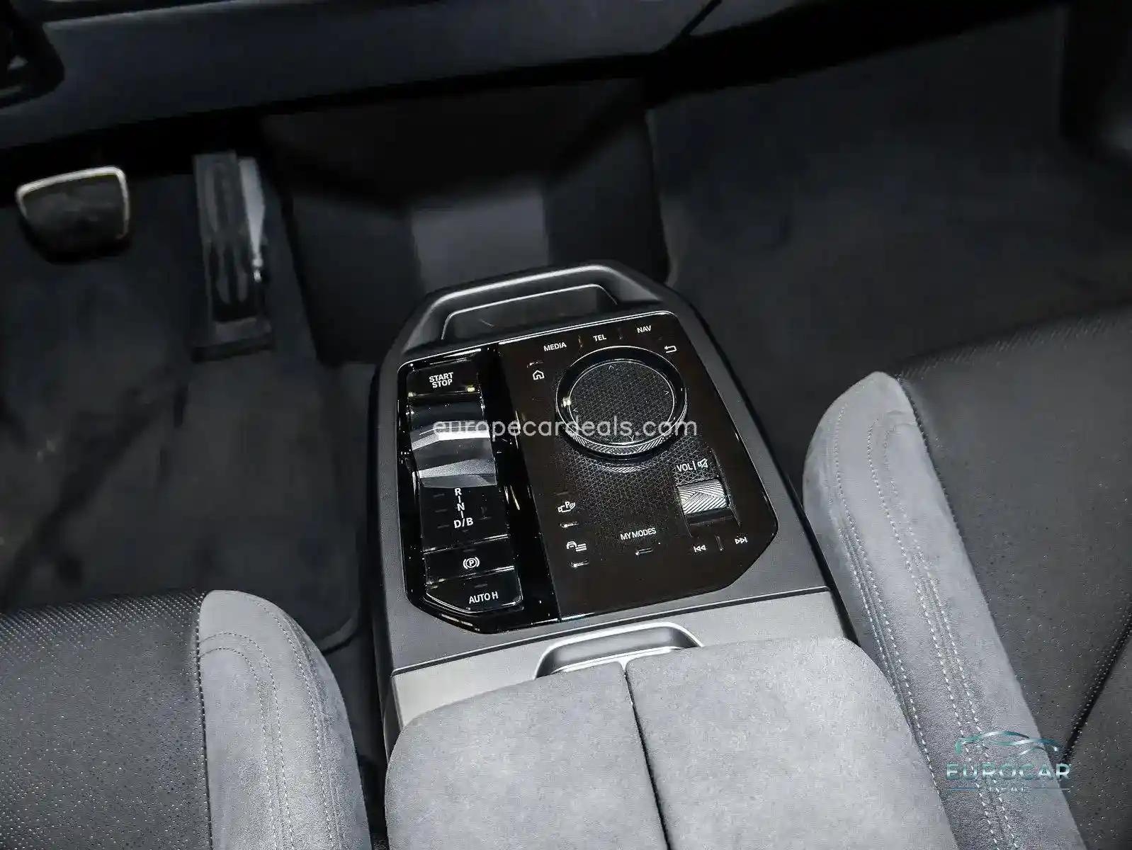 BMW iX