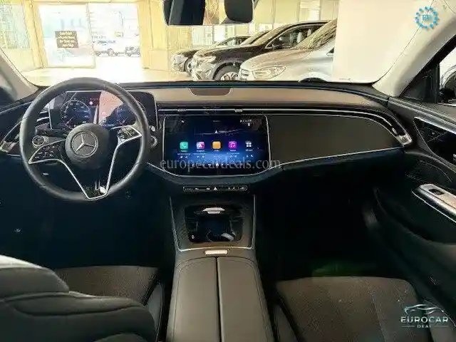 Mercedes-Benz E 200