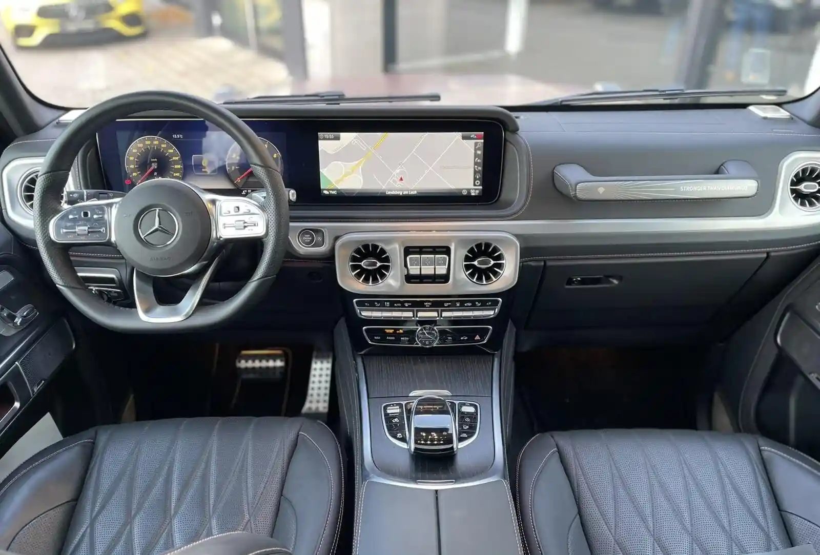 Mercedes-Benz G 500