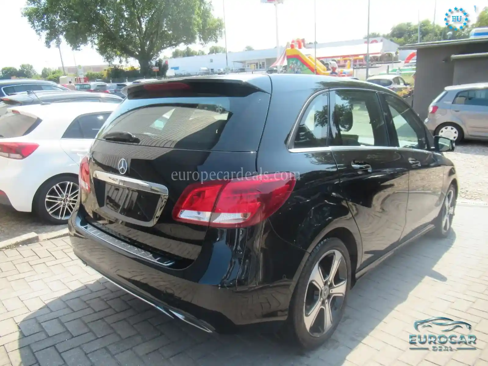 Mercedes-Benz B 180
