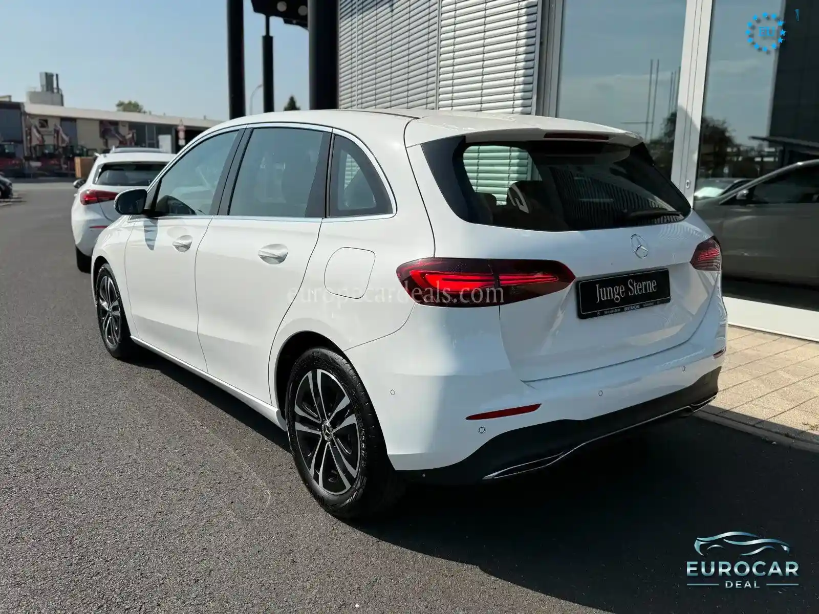 Mercedes-Benz B 180