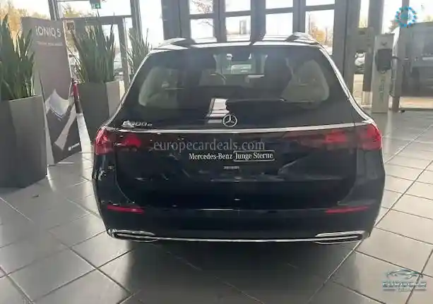 Mercedes-Benz E 300