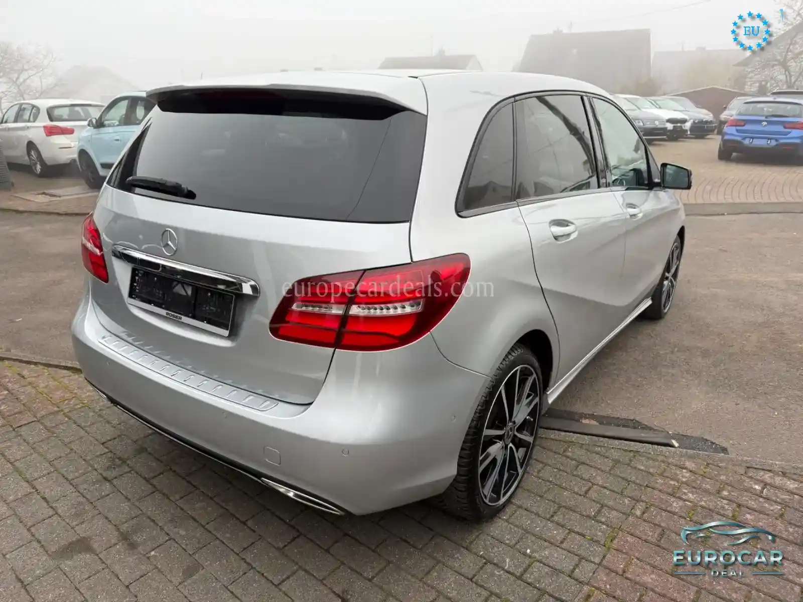 Mercedes-Benz B 180