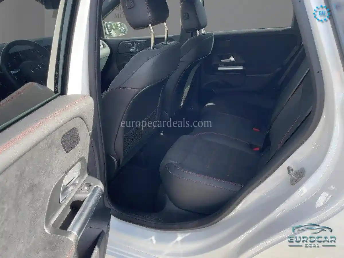 Mercedes-Benz B 220
