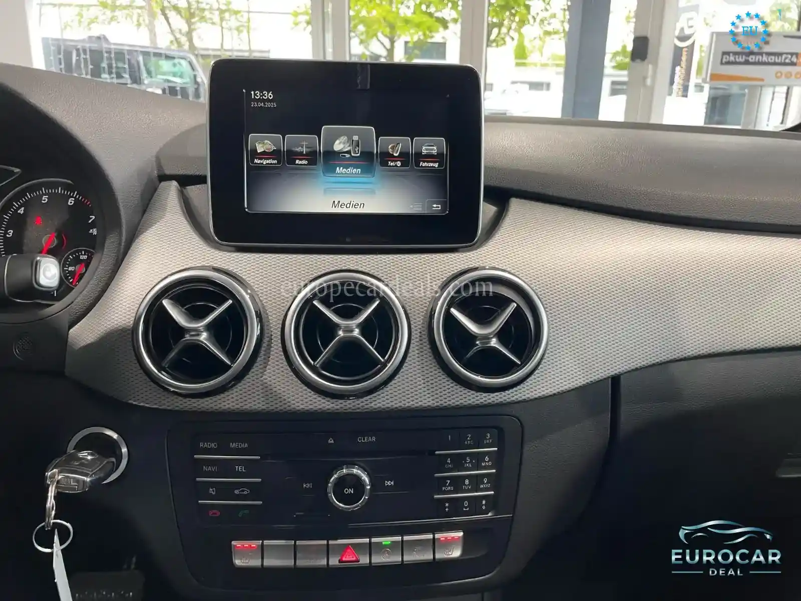 Mercedes-Benz B 220