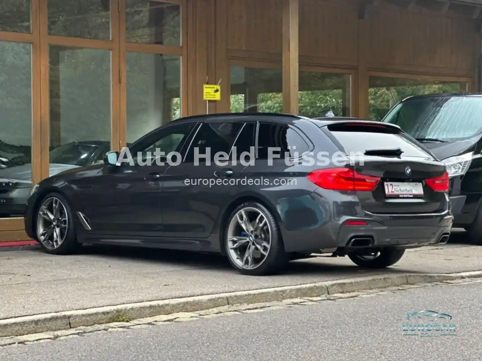 BMW M550