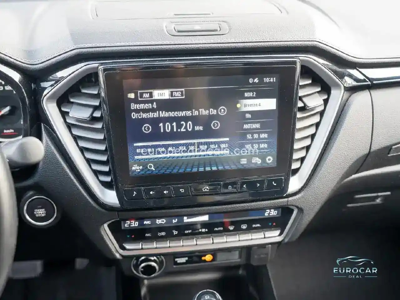 Double Cab 4WD V-CROSS