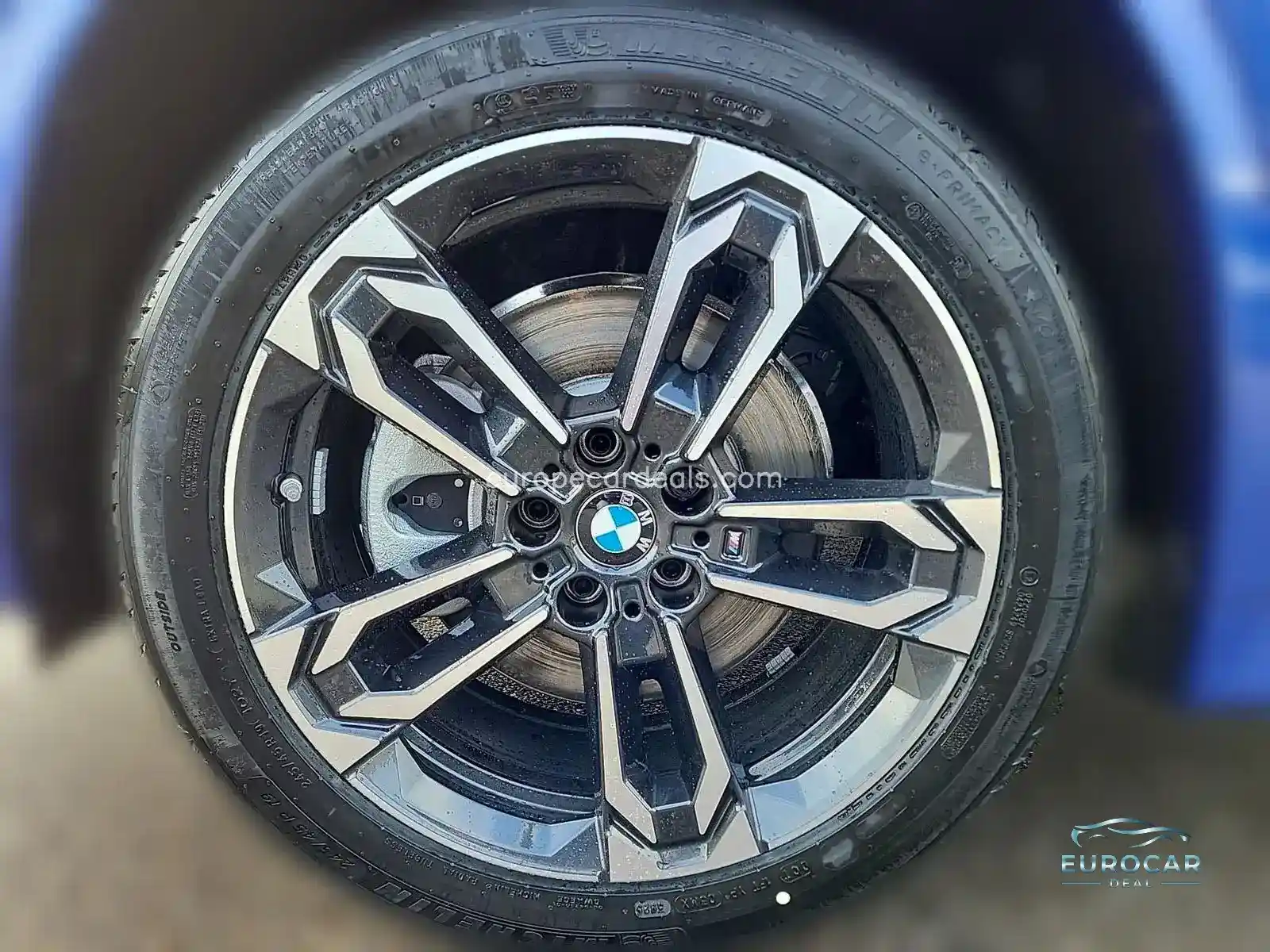 BMW iX1