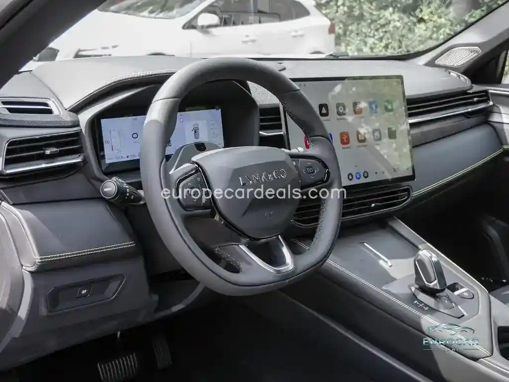 Lynk&Co 01