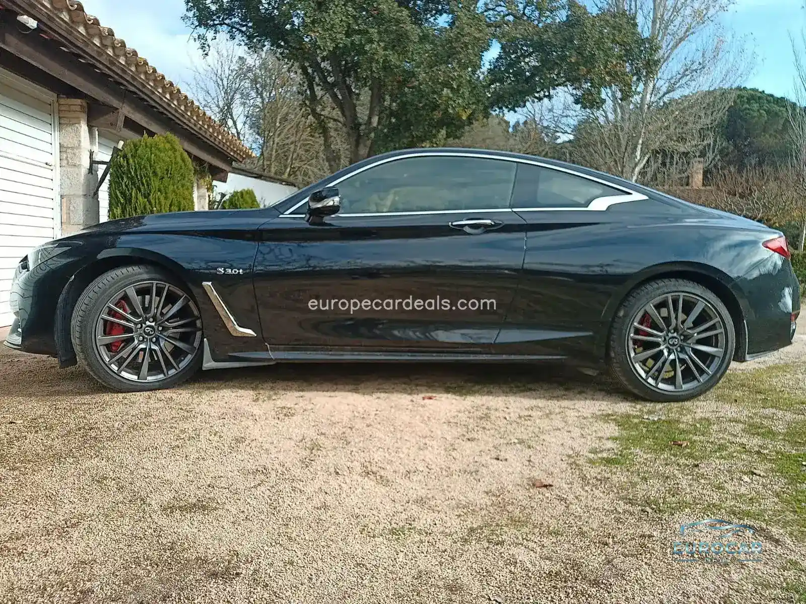 Infiniti Q60