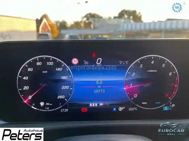 Mercedes-Benz CLA 180