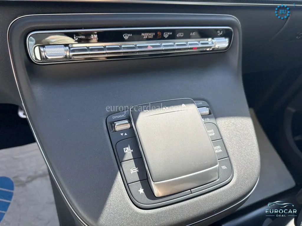 Mercedes-Benz V 220