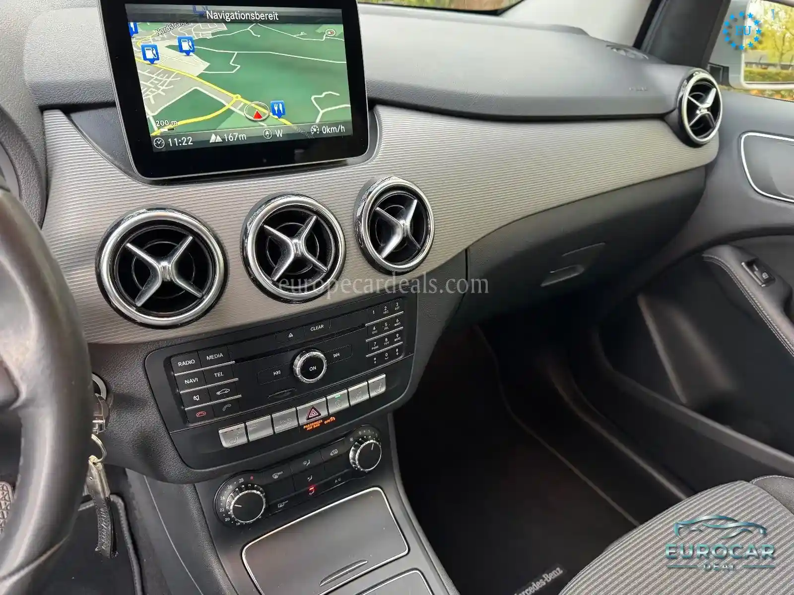 Mercedes-Benz B 180